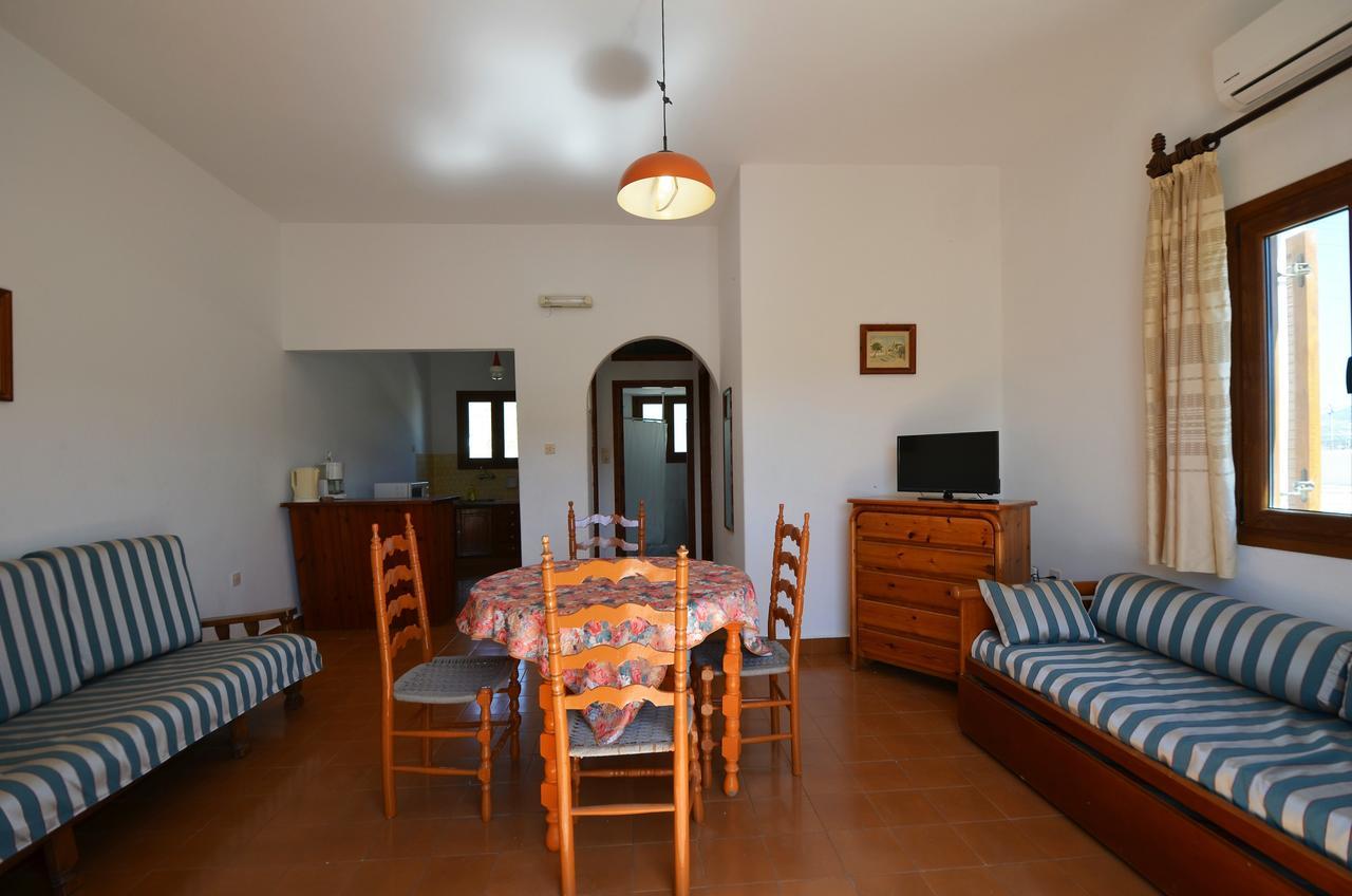 Madoupa Beach Apartments Ornos  Buitenkant foto